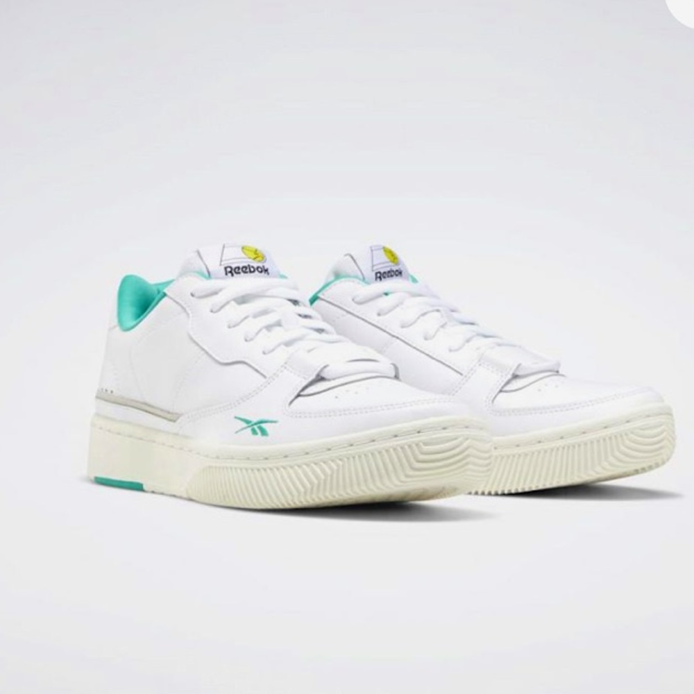 REEBOK Dualcourt Trainers in white✨
